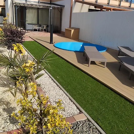 Apartment Sarkcsillag Teljes Csaladihaz- Star Complete Family House